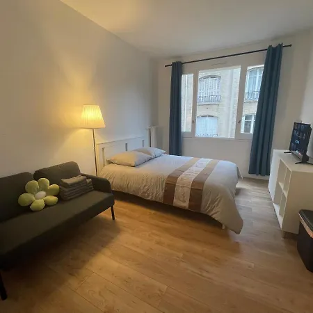 Appartement Dream Dwell Paris-eiffel Tower Mirabeau Bridge Cozy In The 16th District *