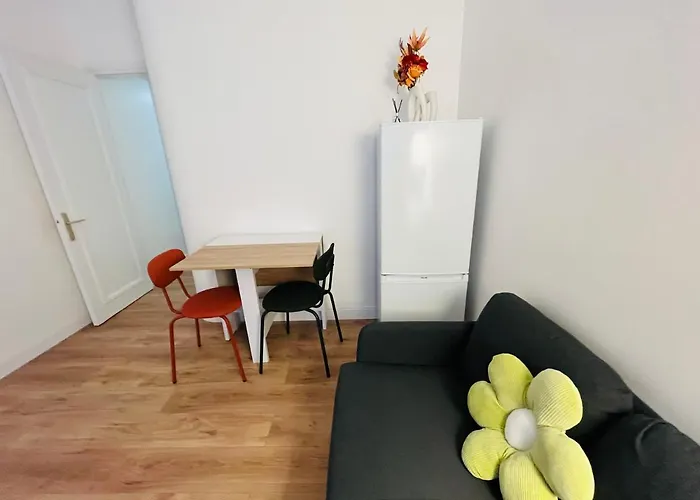 Dream Dwell Paris-eiffel Tower Mirabeau Bridge Cozy In The 16th District Appartement